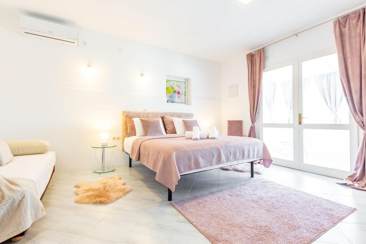 Sjor 2 Bdr Apartment W Grill Zadar Buitenkant foto
