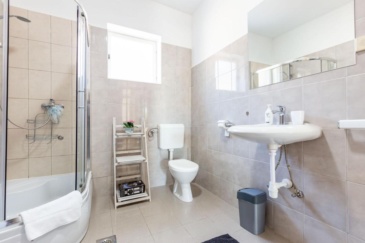 Sjor 2 Bdr Apartment W Grill Zadar Buitenkant foto